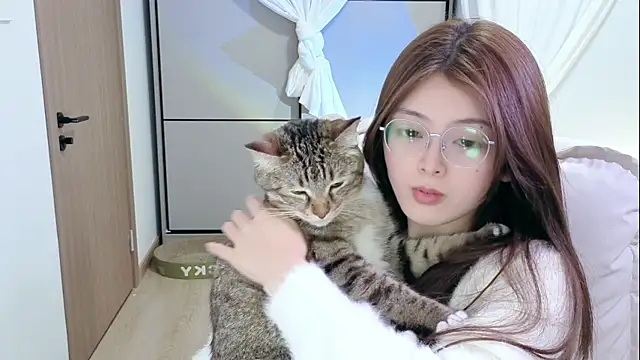 Koikoi    online show from 03/25/26, 02:34