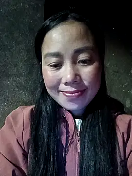 Snapshot of Chloe-ee chatting on 12/17/25, 12:38 Chloe-ee online show from 12/17/25, 12:38