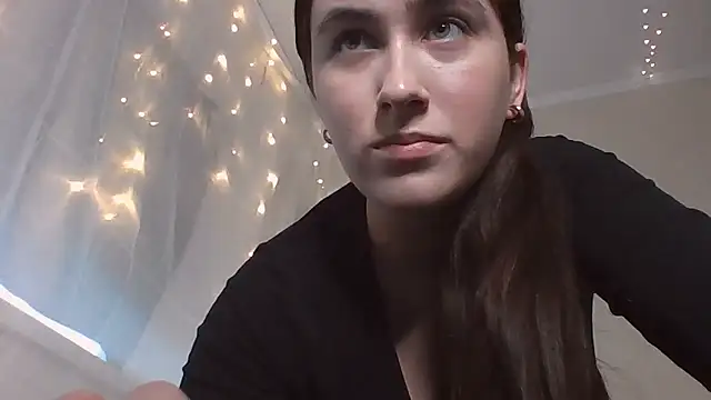 moonhigl online show from 12/16/25, 12:21