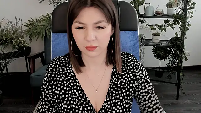 Snapshot of DiRosie chatting on 02/07/26, 08:29 DiRosie online show from 02/07/26, 08:29