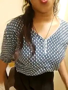 Geeta rani79 online show from 04/21/26, 03:02