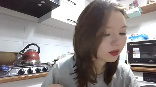 VelmaMaasch online show from 12/18/25, 02:12