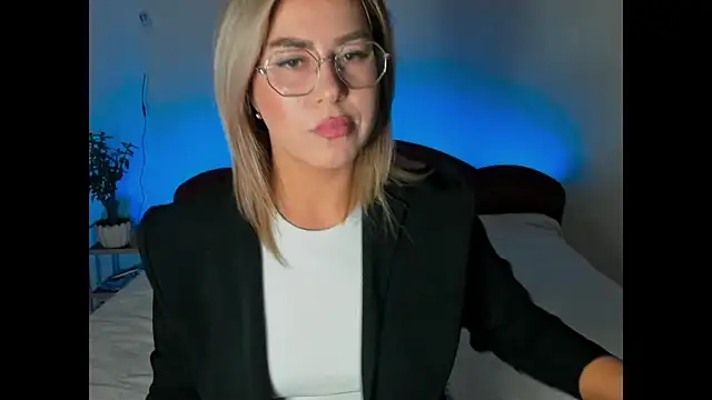 Roxi Joy online show from 01/15/26, 06:00