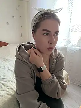 Roxi Joy online show from 03/17/26, 09:45