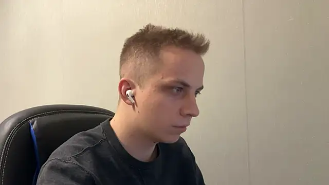 Snapshot of Markooaa chatting on 02/18/26, 10:39 Markooaa online show from 02/18/26, 10:39