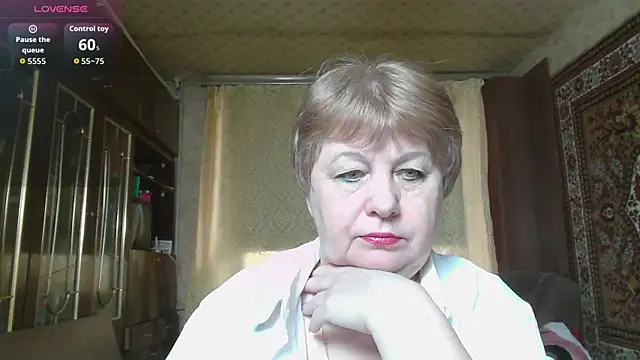 Snapshot of Casey_peach chatting on 04/24/26, 04:04 Casey peach online show from 04/24/26, 04:04