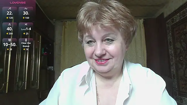 Snapshot of Casey_peach chatting on 04/28/26, 05:18 Casey peach online show from 04/28/26, 05:18