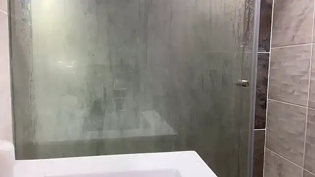 HotWhisper22 online show from 04/09/26, 08:47