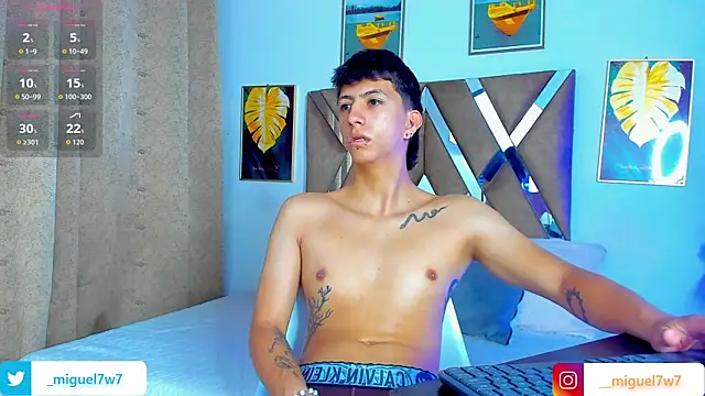 DaniiFoxx online show from 12/17/25, 12:22