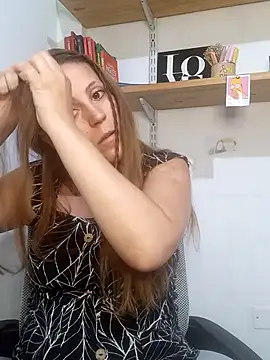 Snapshot of SofiEsteves chatting on 02/02/26, 04:17 SofiEsteves online show from 02/02/26, 04:17