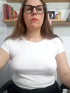 SofiEsteves online show from 04/09/26, 12:32