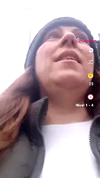 Snapshot of SofiEsteves chatting on 07/21/26, 12:18 SofiEsteves online show from 07/21/26, 12:18