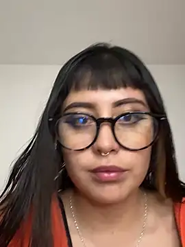 Snapshot of justmariee chatting on 05/13/26, 03:59 justmariee online show from 05/13/26, 03:59