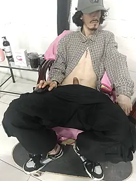 sk8-boy online show from 04/18/26, 02:43