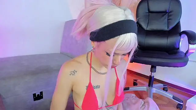 Amelie Wine online show from 04/18/26, 08:42