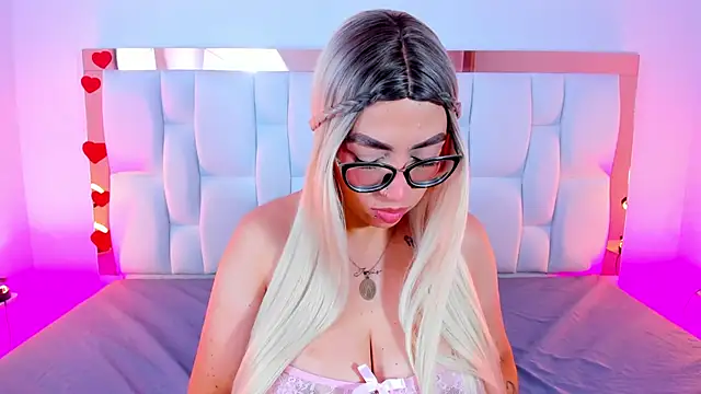 CamilleJuicy  online show from 03/19/26, 12:53