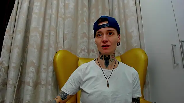 Snapshot of KennyXSX chatting on 02/16/26, 04:47 KennyXSX online show from 02/16/26, 04:47