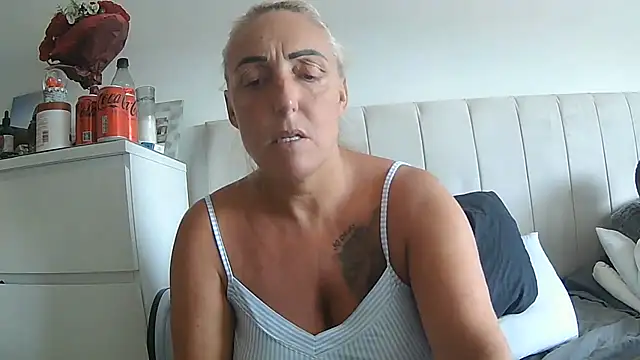 Snapshot of theblondecocklover chatting on 07/20/26, 05:59 theblondecocklover online show from 07/20/26, 05:59