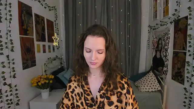 Ariadna Shy online show from 12/17/25, 12:11