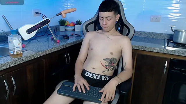 alex xhunter online show from 04/23/26, 07:49