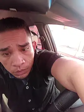 Snapshot of Gloryholeroom chatting on 12/20/25, 07:10 Gloryholeroom online show from 12/20/25, 07:10