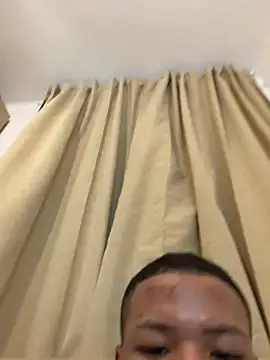 Snapshot of 18cmgruesos chatting on 12/17/25, 11:33 18cmgruesos online show from 12/17/25, 11:33