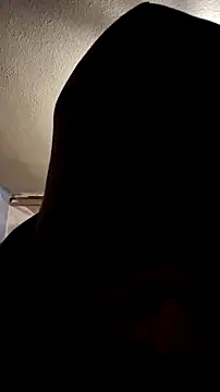 Sinuel online show from 12/18/25, 02:56