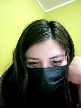 Snapshot of MIGAJERA_20 chatting on 04/18/26, 04:05 MIGAJERA 20 online show from 04/18/26, 04:05