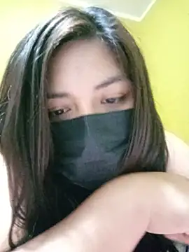 Snapshot of MIGAJERA_20 chatting on 05/18/26, 04:07 MIGAJERA 20 online show from 05/18/26, 04:07