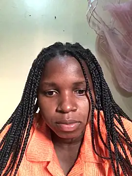 Snapshot of KISAKYEMOREEN19 chatting on 12/17/25, 03:18 KISAKYEMOREEN19 online show from 12/17/25, 03:18