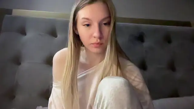 blondinkaa online show from 04/12/26, 07:08