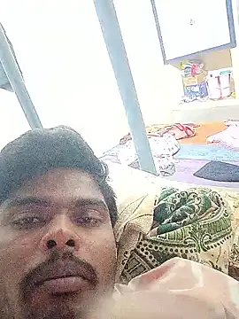 Snapshot of Anji8639 chatting on 12/18/25, 02:12 Anji8639 online show from 12/18/25, 02:12