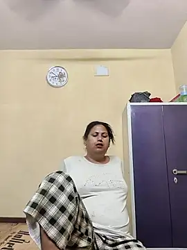 Hotmylips online show from 04/17/26, 03:20