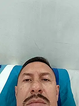 L hotcream online show from 04/15/26, 12:50