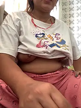 missmisha01 online show from 04/24/26, 03:53