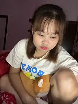 Snapshot of Mina6868 chatting on 12/17/25, 01:17 Mina6868 online show from 12/17/25, 01:17