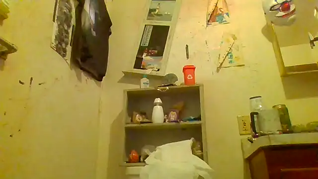 becky1111 online show from 04/19/26, 07:16