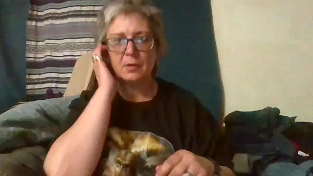 becky1111 online show from 04/21/26, 02:51