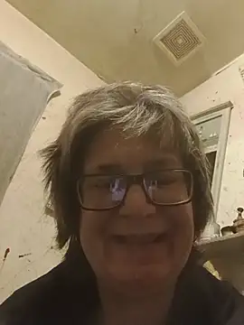 Snapshot of becky1111 chatting on 07/14/26, 10:21 becky1111 online show from 07/14/26, 10:21