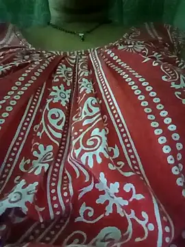 Snapshot of MAHI066 chatting on 12/18/25, 05:30 MAHI066 online show from 12/18/25, 05:30