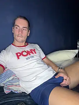 maximuss789 online show from 04/18/26, 02:37