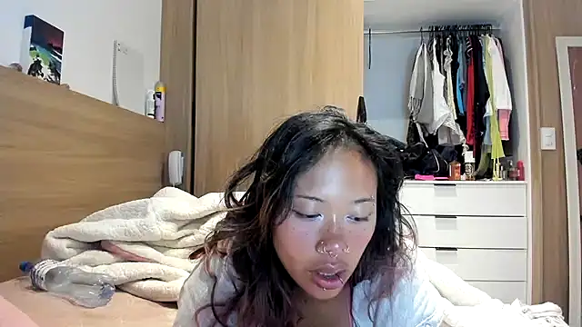 heavenngirlyy444 online show from 01/11/26, 07:24