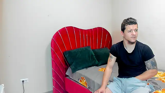 Snapshot of RubyDuo chatting on 02/04/26, 10:04 RubyDuo online show from 02/04/26, 10:04