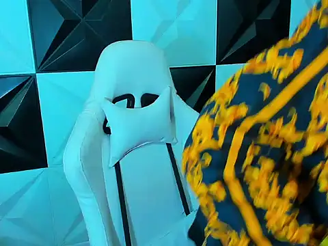 Boy tatto77 online show from 12/20/25, 06:37