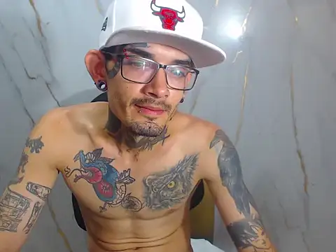 Boy tatto77 online show from 04/04/26, 04:59