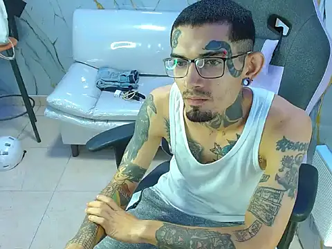 Boy tatto77 online show from 04/25/26, 01:41