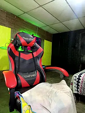 JustynAle2025 online show from 01/13/26, 03:34