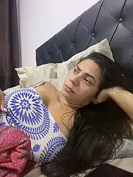 Nini  online show from 02/15/26, 10:36