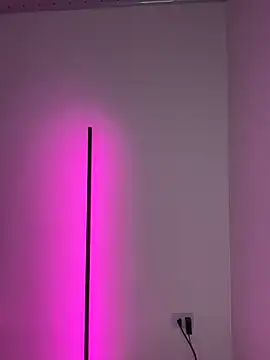 Nicollewest1 online show from 02/05/26, 07:51