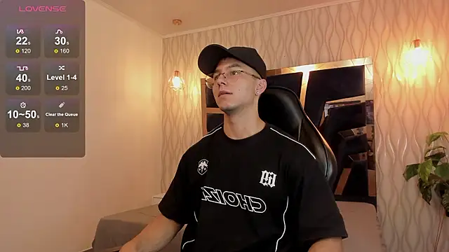 Snapshot of Noah_Clarkk chatting on 02/25/26, 05:44 Noah Clarkk online show from 02/25/26, 05:44